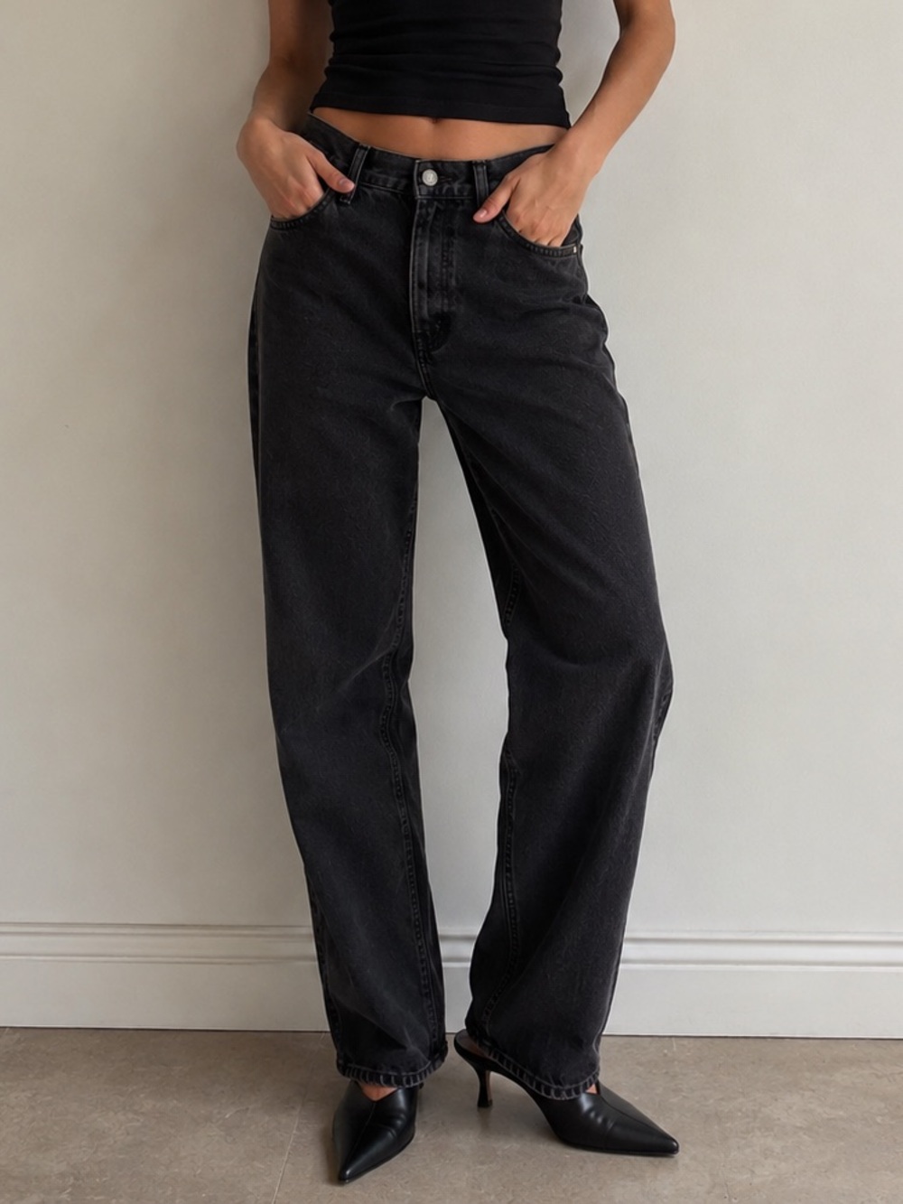 AGOLDE 90s Style Black Relaxed Straight Jeans in Vintage Black (Size 27) - Picture 1 of 6